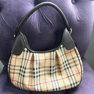 Authentic Classic Luxury Burberry Leather Bag $375.00